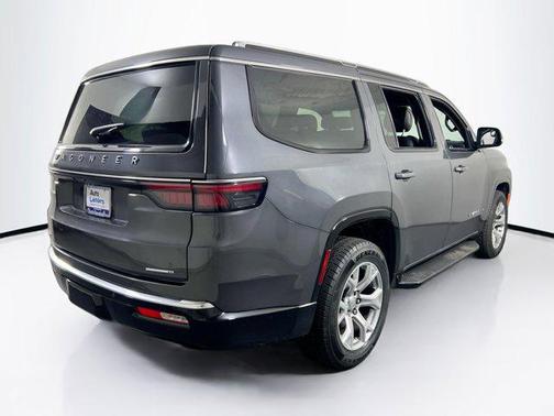 Baltic Gray Metallic Clearcoat 2022 Jeep Wagoneer Series II 4x4