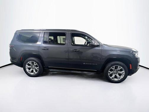 Baltic Gray Metallic Clearcoat 2022 Jeep Wagoneer Series II 4x4