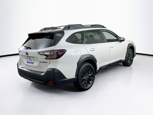 Crystal White Pearl 2023 Subaru Outback Onyx Edition