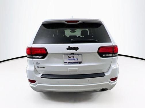 2022 Jeep Grand Cherokee Laredo