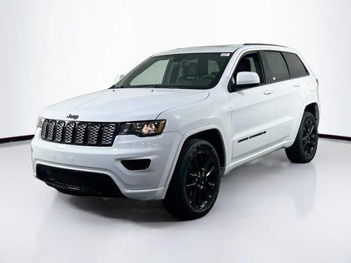 2022 Jeep Grand Cherokee Laredo