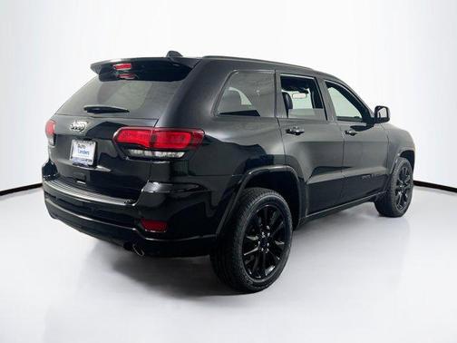 2021 Jeep Grand Cherokee Laredo