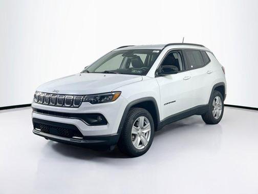 Bright White Clearcoat 2022 Jeep Compass Latitude