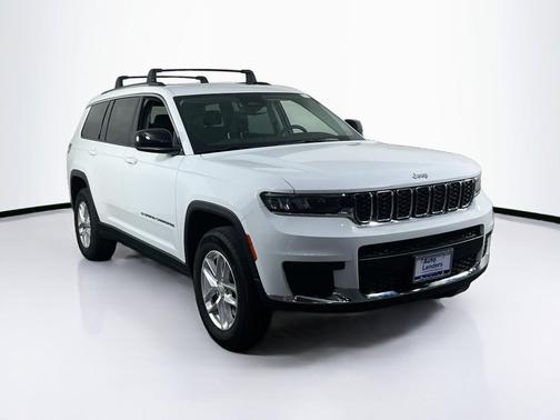 Bright White Clearcoat 2023 Jeep Grand Cherokee L Laredo