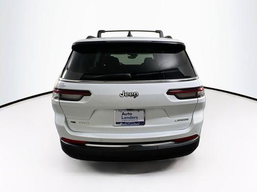 Bright White Clearcoat 2023 Jeep Grand Cherokee L Laredo