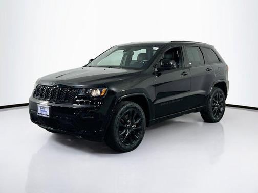 2022 Jeep Grand Cherokee Laredo