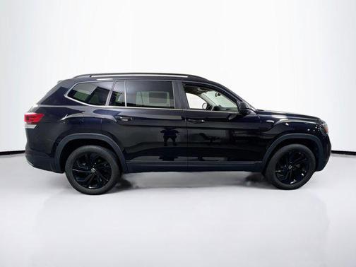 2022 Volkswagen Atlas 3.6L SE w/Technology