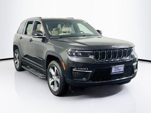 Rocky Mountain Pearlcoat 2023 Jeep Grand Cherokee Limited