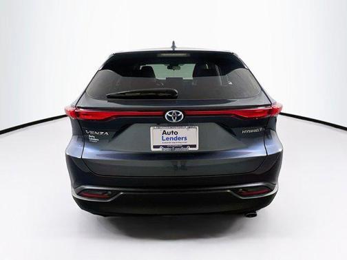 2022 Toyota Venza LE