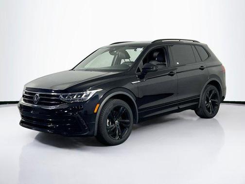 Deep Black Pearl 2023 Volkswagen Tiguan 2.0T SE R-Line Black 4MOTION