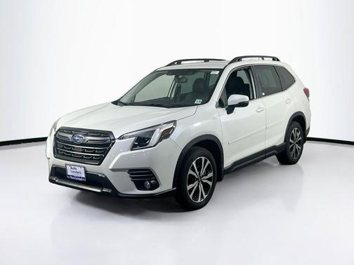 Crystal White Pearl 2023 Subaru Forester Limited