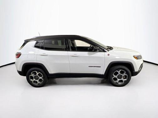 Bright White Clearcoat 2022 Jeep Compass Trailhawk