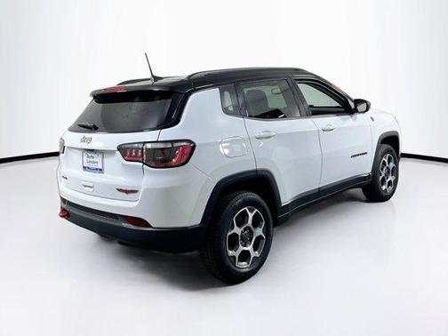 Bright White Clearcoat 2022 Jeep Compass Trailhawk