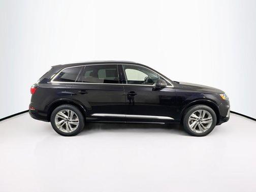 2021 Audi Q7 45 Premium Plus