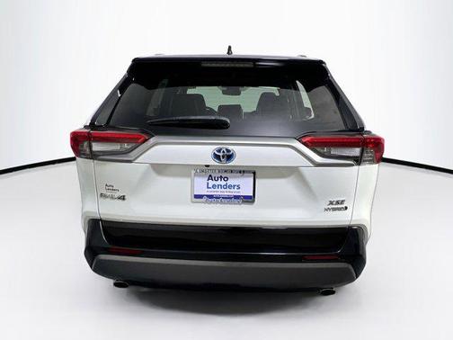 2021 Toyota RAV4 Hybrid SE