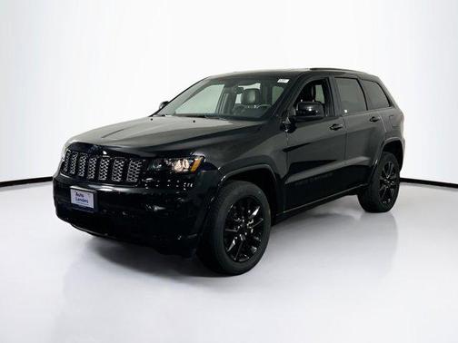 2022 Jeep Grand Cherokee Laredo