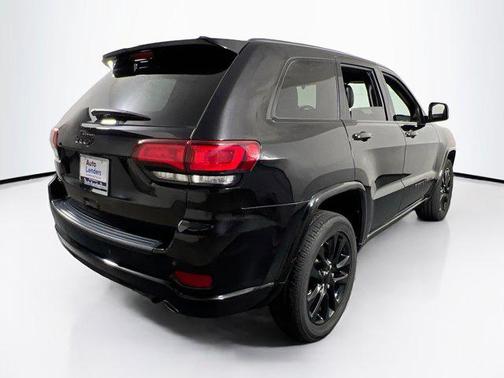 2022 Jeep Grand Cherokee Laredo
