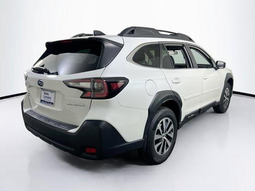 Crystal White Pearl 2023 Subaru Outback Premium