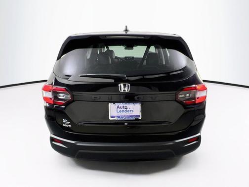 Crystal Black Pearl 2023 Honda Pilot AWD LX