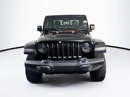 Black Clearcoat 2023 Jeep Gladiator Rubicon