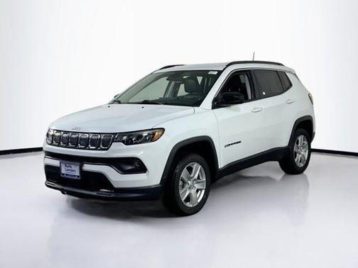 Bright White Clearcoat 2022 Jeep Compass Latitude