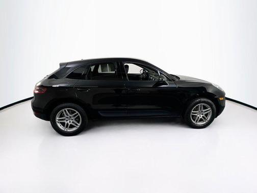 2017 Porsche Macan AWD