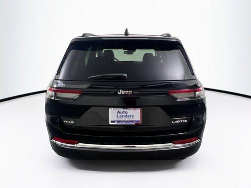 Diamond Black Crystal Pearlcoat 2023 Jeep Grand Cherokee Limited