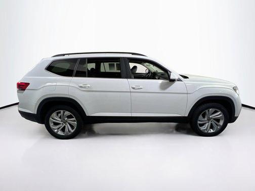 2022 Volkswagen Atlas 3.6L SE w/Technology