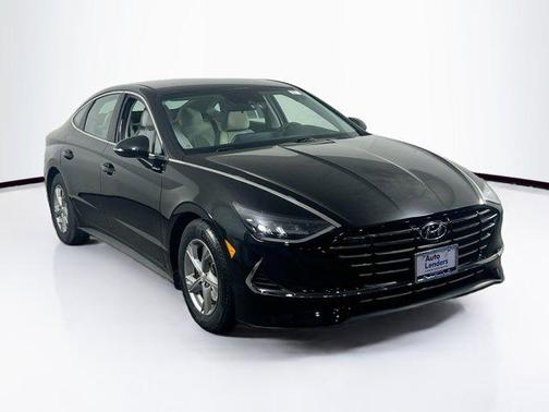 Onyx Black 2023 Hyundai SONATA SE