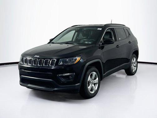 Diamond Black Crystal Pearlcoat 2020 Jeep Compass Latitude