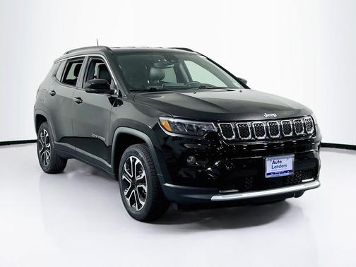Diamond Black Crystal Pearlcoat 2023 Jeep Compass Limited