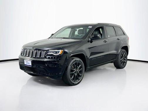 2022 Jeep Grand Cherokee Laredo