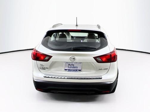 Pearl White Tricoat 2019 Nissan Rogue Sport SL