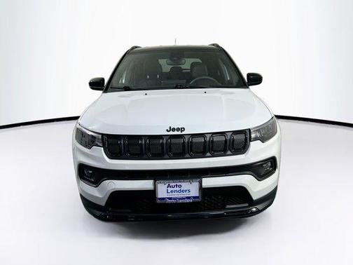 Bright White Clearcoat 2022 Jeep Compass Latitude