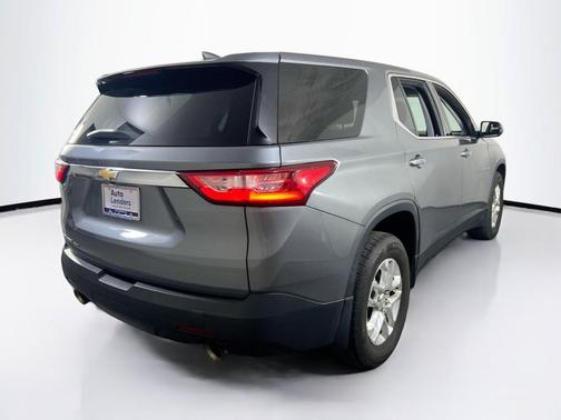 Satin Steel Metallic 2019 Chevrolet Traverse LS
