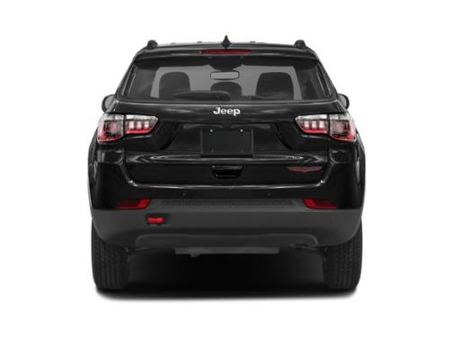 Diamond Black Crystal Pearlcoat 2022 Jeep Compass Trailhawk