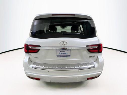 2022 INFINITI QX80 Luxe