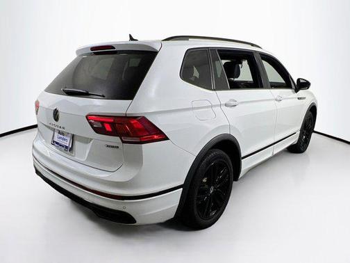 2022 Volkswagen Tiguan 2.0T SE R-Line Black 4MOTION