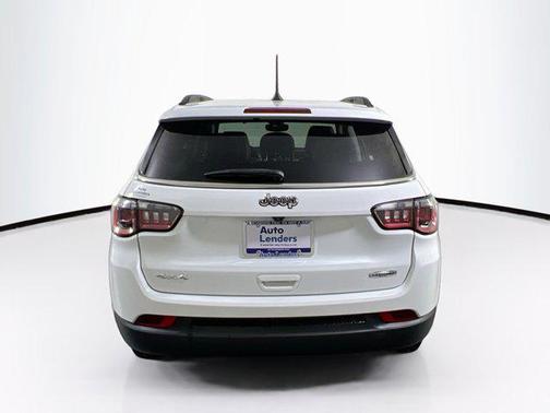 Bright White Clearcoat 2022 Jeep Compass Latitude