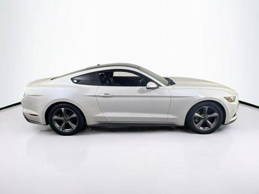 2017 Ford Mustang EcoBoost