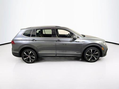 2022 Volkswagen Tiguan 2.0T SEL R-Line 4MOTION