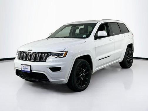 2022 Jeep Grand Cherokee Laredo
