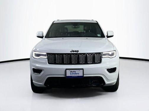 2022 Jeep Grand Cherokee Laredo