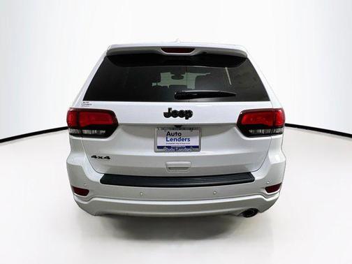 2022 Jeep Grand Cherokee Laredo