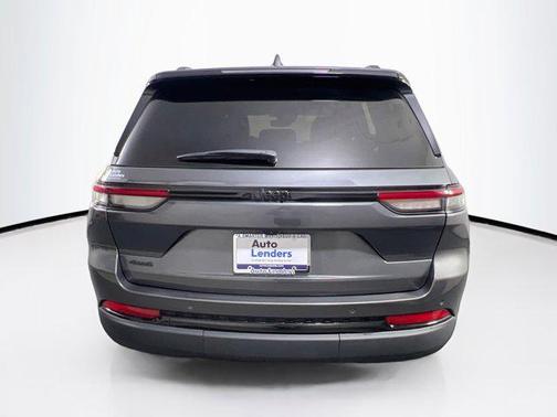 2022 Jeep Grand Cherokee Altitude