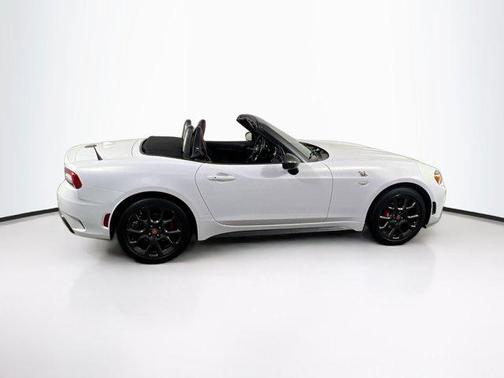 2017 FIAT 124 Spider Base