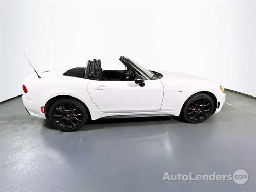 2017 FIAT 124 Spider Base