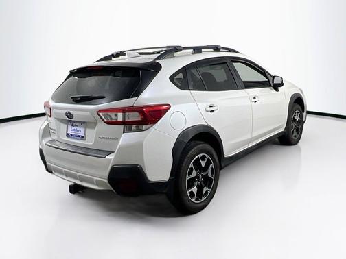 Crystal White Pearl 2019 Subaru Crosstrek 2.0i Premium