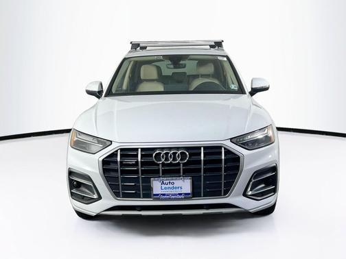 Glacier White Metallic 2021 Audi Q5 45 Premium