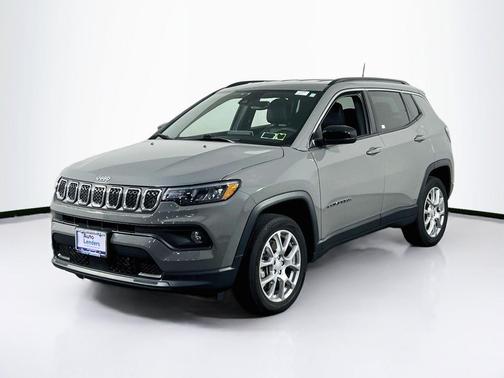 Sting-Gray Clearcoat 2023 Jeep Compass Latitude Lux